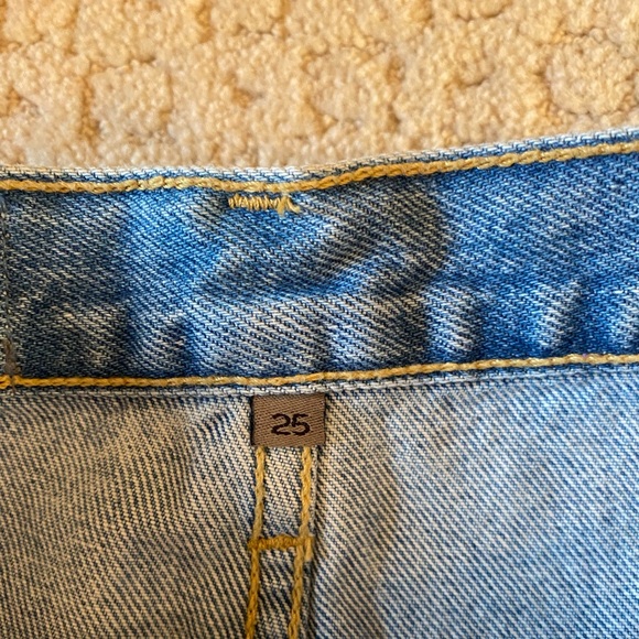 LF carmar light wash zipup jean skirt - Picture 3 of 3